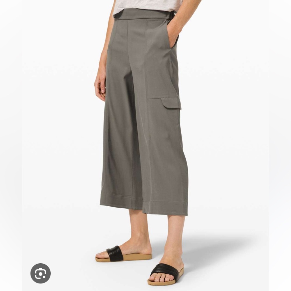 Lululemon Metropolis Maven HR Crop | size 8 | NWT
